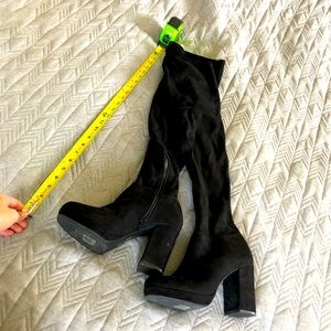 Black suede over the knee th0t boots